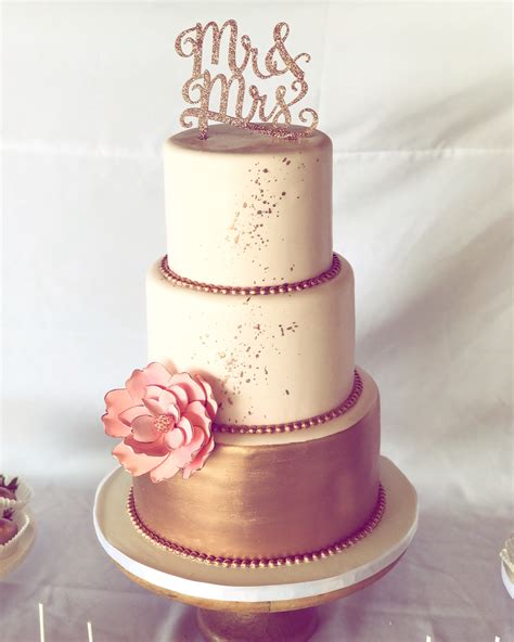 rose gold wedding cakes